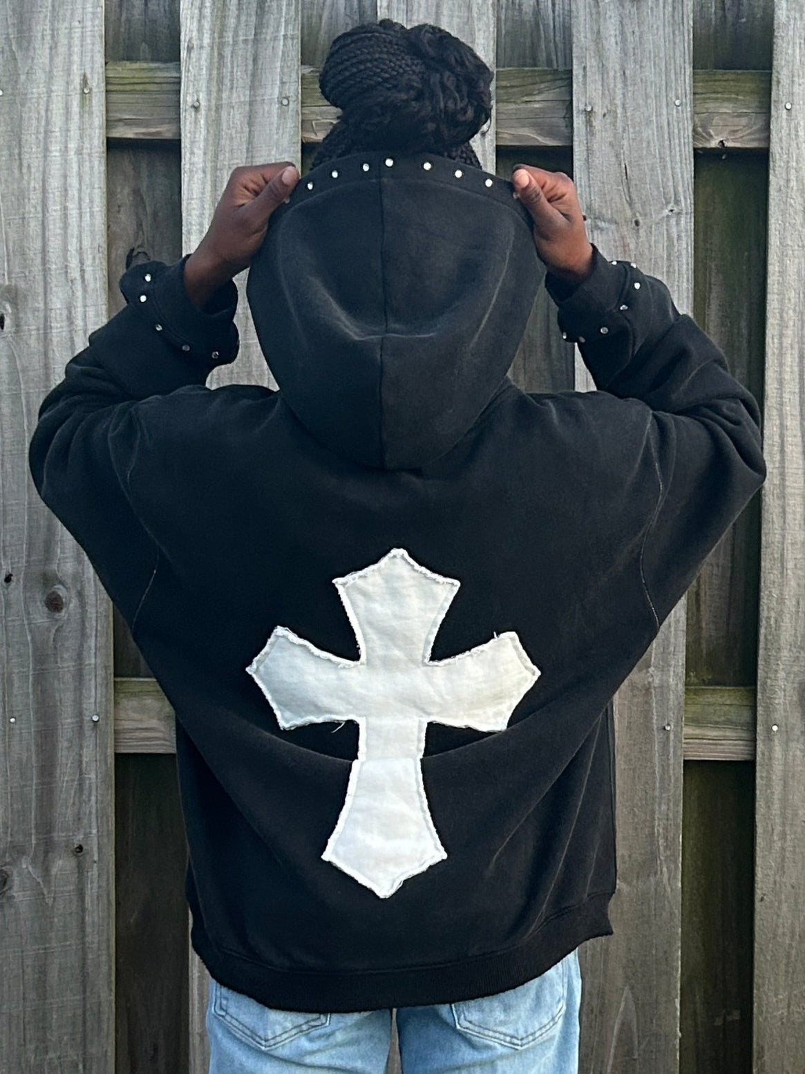 MRCYRBRN RHINESTONE PULLOVER HOODIE BLACK